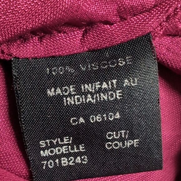 Holt Renfrew Berry Pink Embroidered Viscose Velvet Sleeveless Top Beaded Medium - Picture 4 of 13